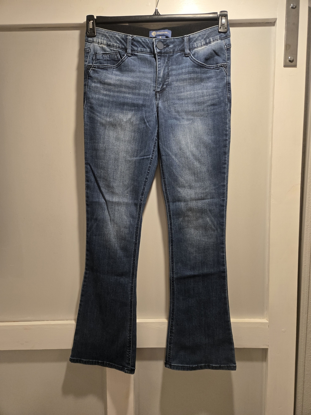 Democracy Women's Flared Jeans in Medium Blue Wash